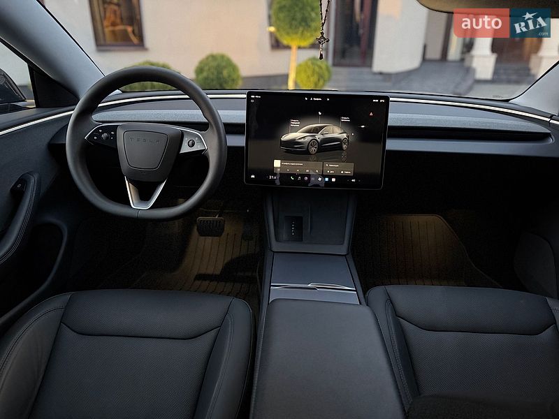 Седан Tesla Model 3 2024 в Стрые