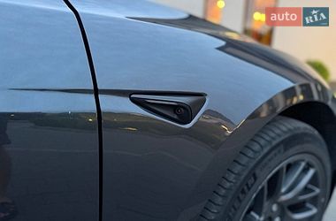 Седан Tesla Model 3 2024 в Стрые