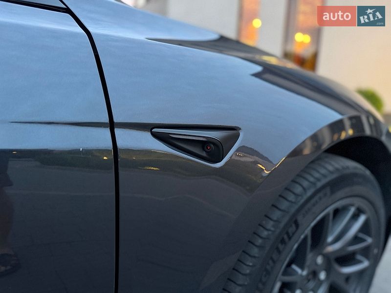 Седан Tesla Model 3 2024 в Стрые