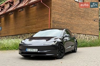Седан Tesla Model 3 2025 в Самборе