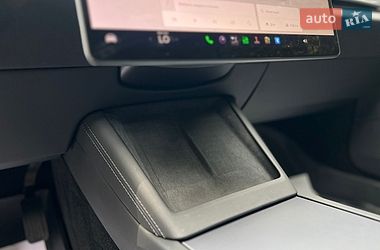 Седан Tesla Model 3 2025 в Самборе