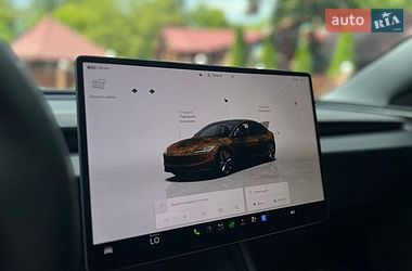 Седан Tesla Model 3 2025 в Самборе