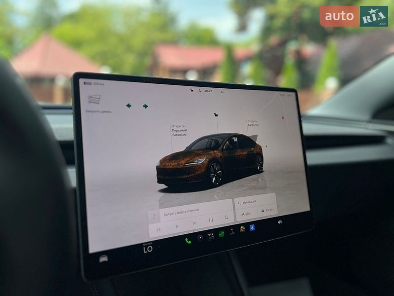 Седан Tesla Model 3 2025 в Самборе