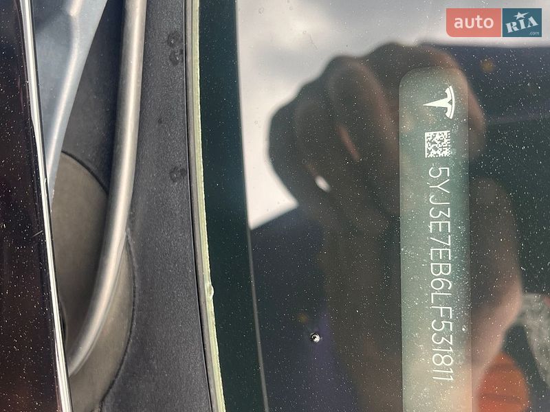 Седан Tesla Model 3 2019 в Ужгороде