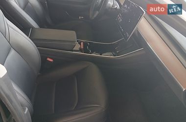 Седан Tesla Model 3 2020 в Киеве