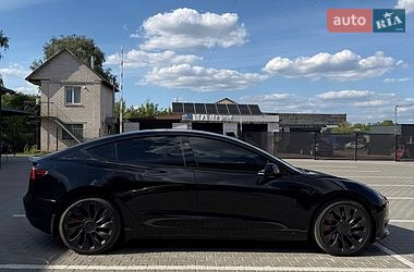 Седан Tesla Model 3 2023 в Києві
