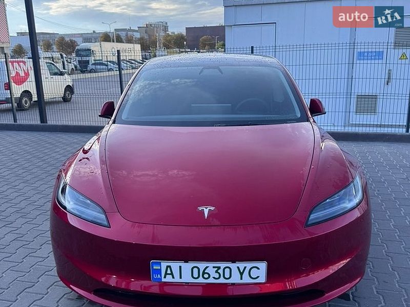 Седан Tesla Model 3 2024 в Києві