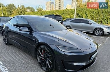 Седан Tesla Model 3 2024 в Києві