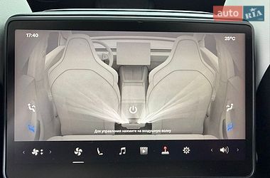 Седан Tesla Model 3 2024 в Києві