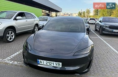 Седан Tesla Model 3 2024 в Києві