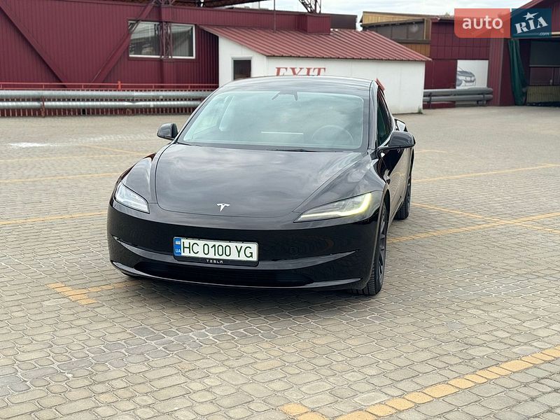 Седан Tesla Model 3 2024 в Львові