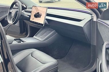 Седан Tesla Model 3 2024 в Львові