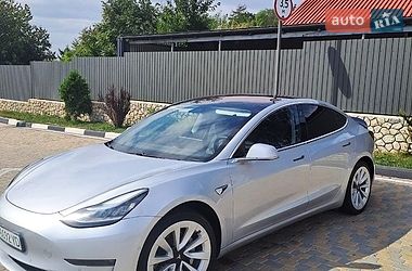 Седан Tesla Model 3 2018 в Чорткові