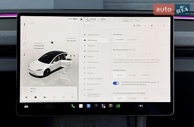 Седан Tesla Model 3 2024 в Києві