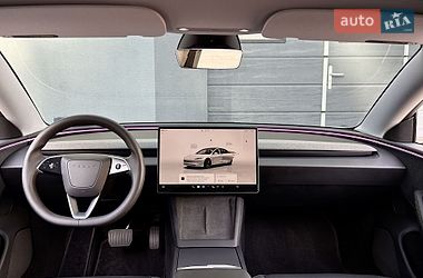 Седан Tesla Model 3 2024 в Києві