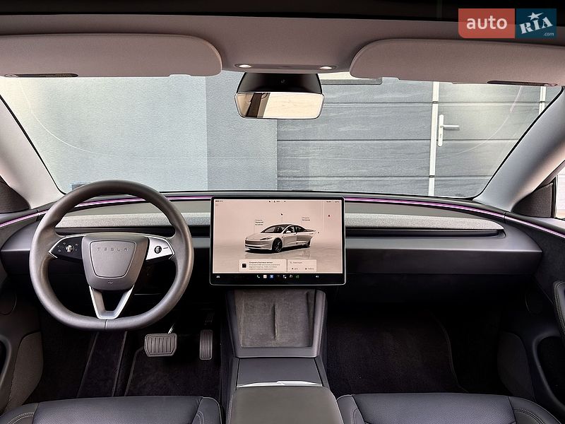 Седан Tesla Model 3 2024 в Києві