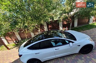 Седан Tesla Model 3 2022 в Львове