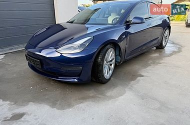Седан Tesla Model 3 2021 в Києві