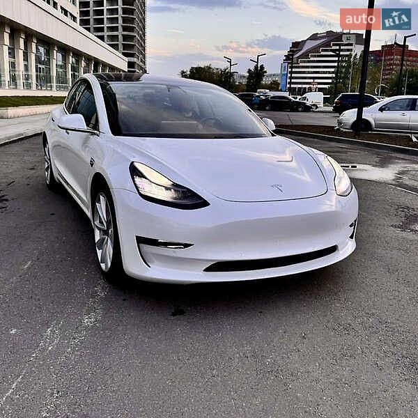 Седан Tesla Model 3 2019 в Львові фото 2 Седан Tesla Model 3 2019 в Львові