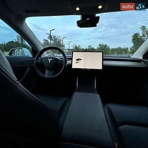 Седан Tesla Model 3 2019 в Львові фото 8 Седан Tesla Model 3 2019 в Львові