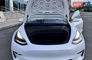 Седан Tesla Model 3 2019 в Львові фото 14 Седан Tesla Model 3 2019 в Львові