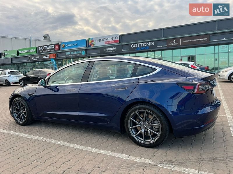 Седан Tesla Model 3 2018 в Софиевской Борщаговке