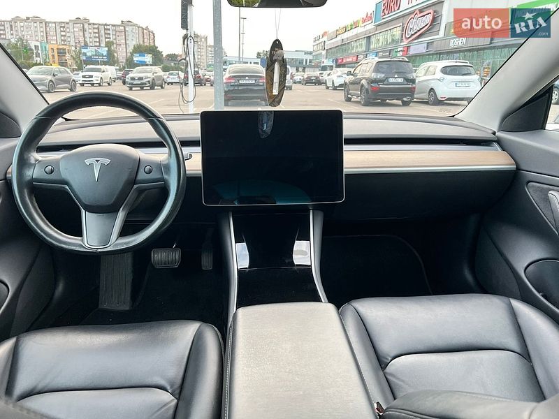 Седан Tesla Model 3 2018 в Софиевской Борщаговке