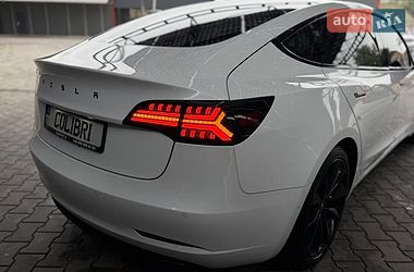 Седан Tesla Model 3 2018 в Ирпене