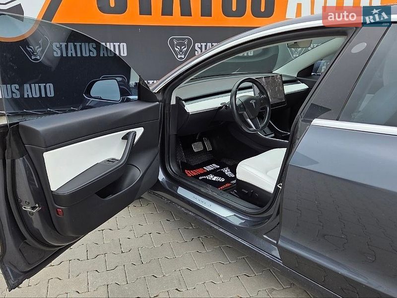 Седан Tesla Model 3 2019 в Хмельницком