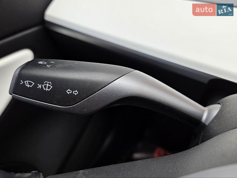 Седан Tesla Model 3 2019 в Хмельницком