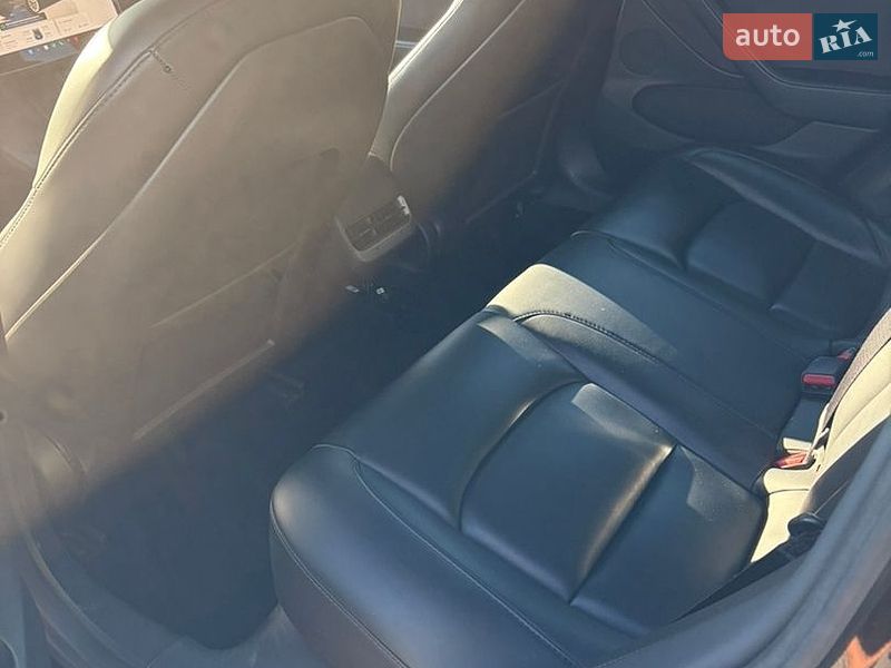 Седан Tesla Model 3 2022 в Запорожье