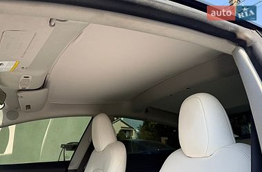Седан Tesla Model 3 2023 в Днепре