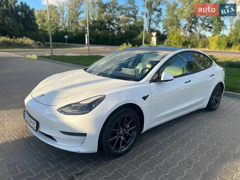 Tesla Model 3 2021
