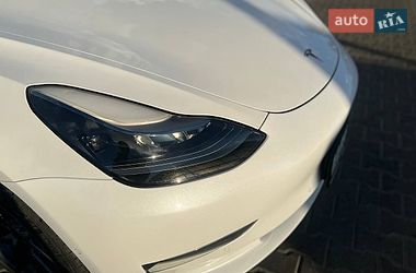Седан Tesla Model 3 2021 в Києві