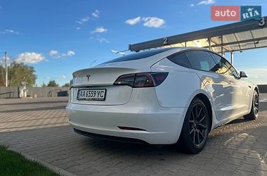 Седан Tesla Model 3 2021 в Киеве