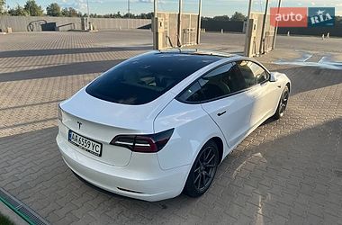Седан Tesla Model 3 2021 в Києві