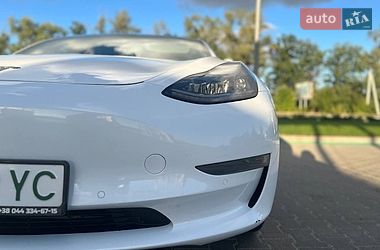 Седан Tesla Model 3 2021 в Києві
