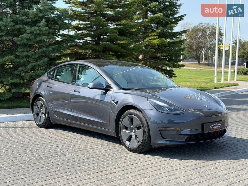 Седан Tesla Model 3 2021 в Одесі
