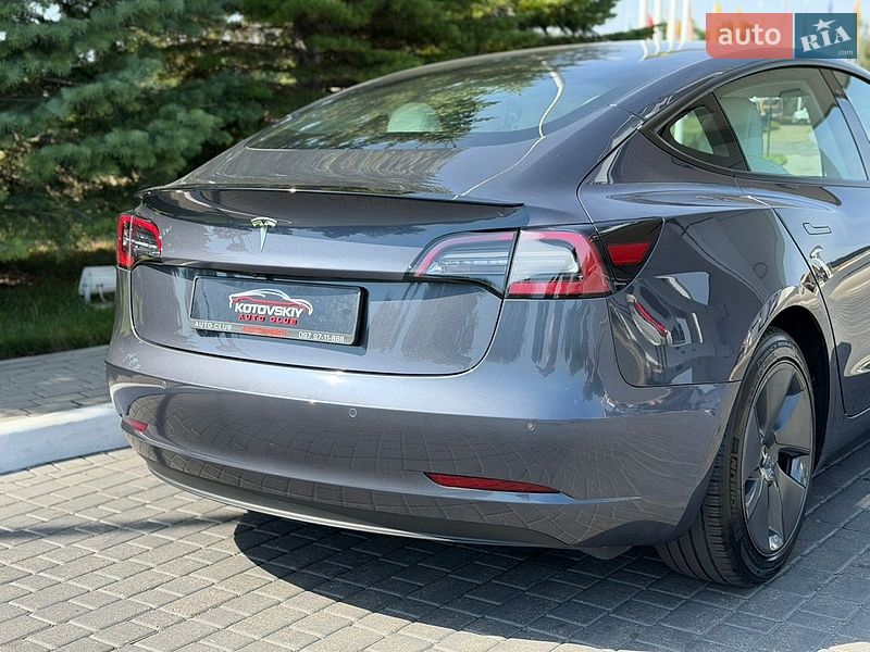 Седан Tesla Model 3 2021 в Одесі