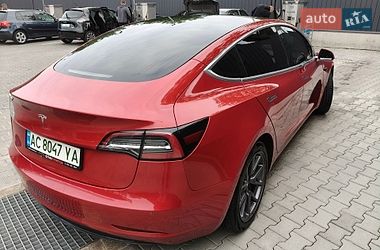 Седан Tesla Model 3 2018 в Луцке