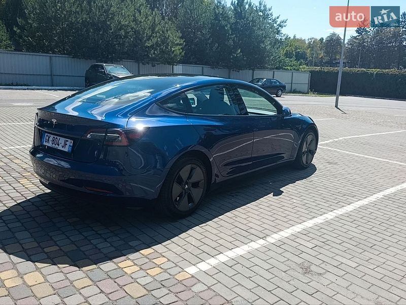 Седан Tesla Model 3 2022 в Луцьку
