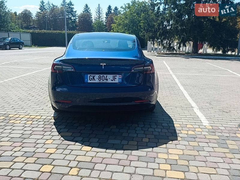 Седан Tesla Model 3 2022 в Луцьку