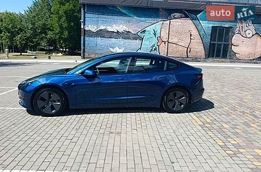 Седан Tesla Model 3 2022 в Луцьку
