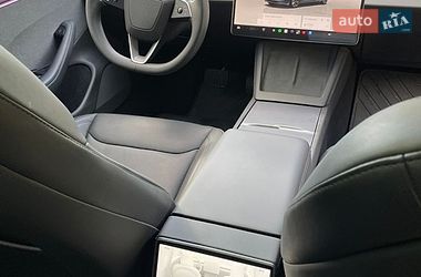 Седан Tesla Model 3 2025 в Ужгороде