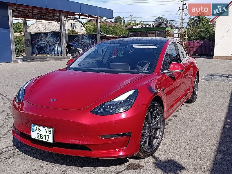 Седан Tesla Model 3 2018 в Вінниці