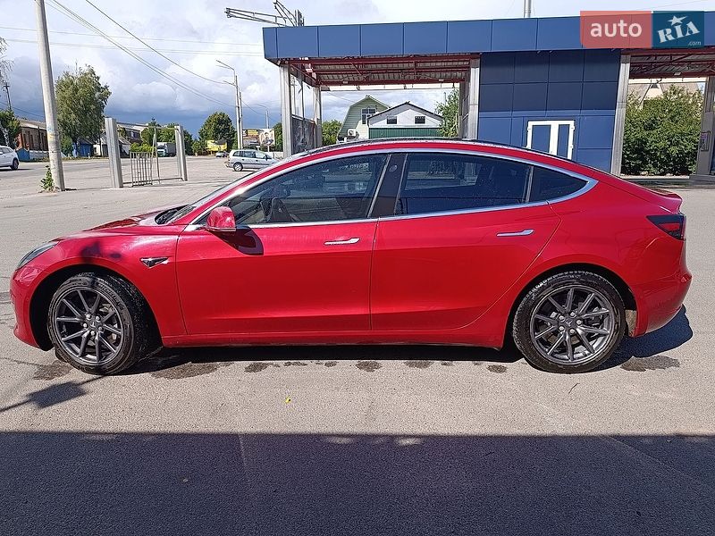 Седан Tesla Model 3 2018 в Вінниці