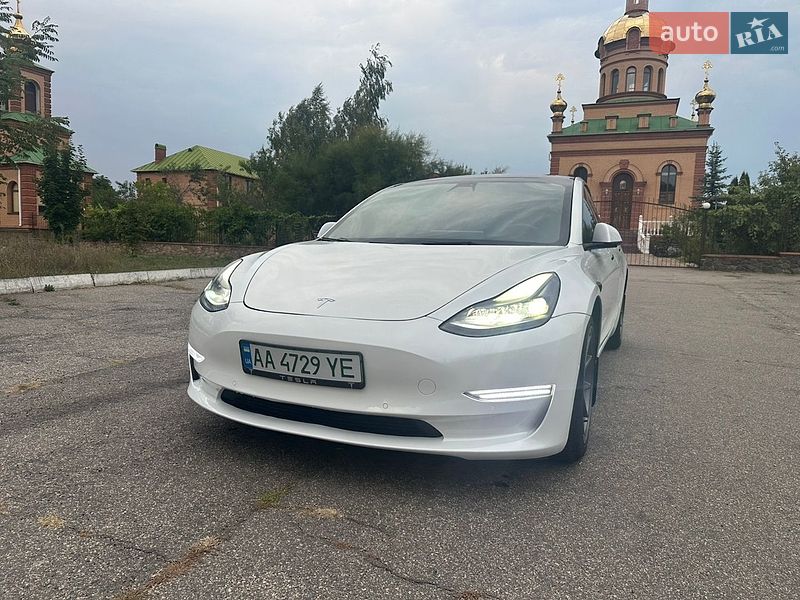 Tesla Model 3 2021
