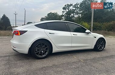Седан Tesla Model 3 2021 в Кропивницком