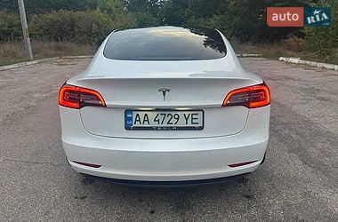 Седан Tesla Model 3 2021 в Кропивницком
