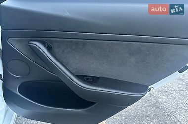 Седан Tesla Model 3 2021 в Кропивницком